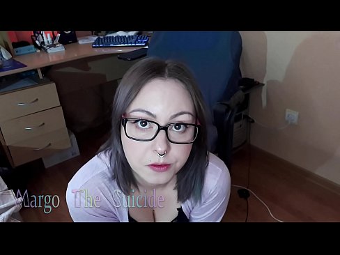 ❤️ Секси девојка со наочари длабоко го цица дилдото на камерата ❤️❌ Ебате видео на порно mk.fuckmymac.ru ❤